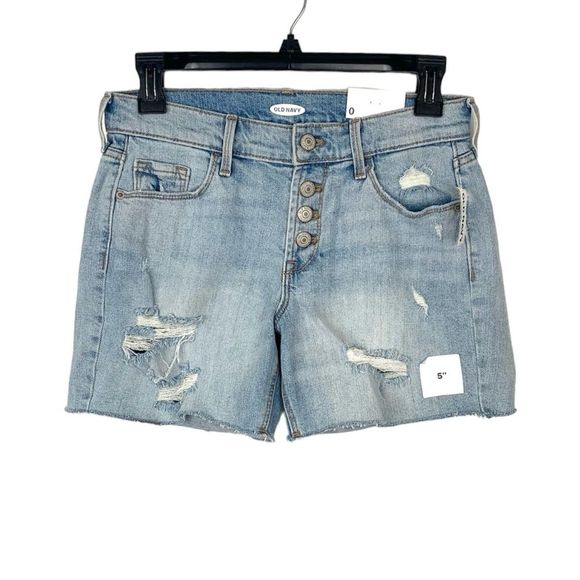 NWT Old Navy Mid-Rise 5” Inseam Light Wash Distressed Denim Shorts - Picture 1 of 4